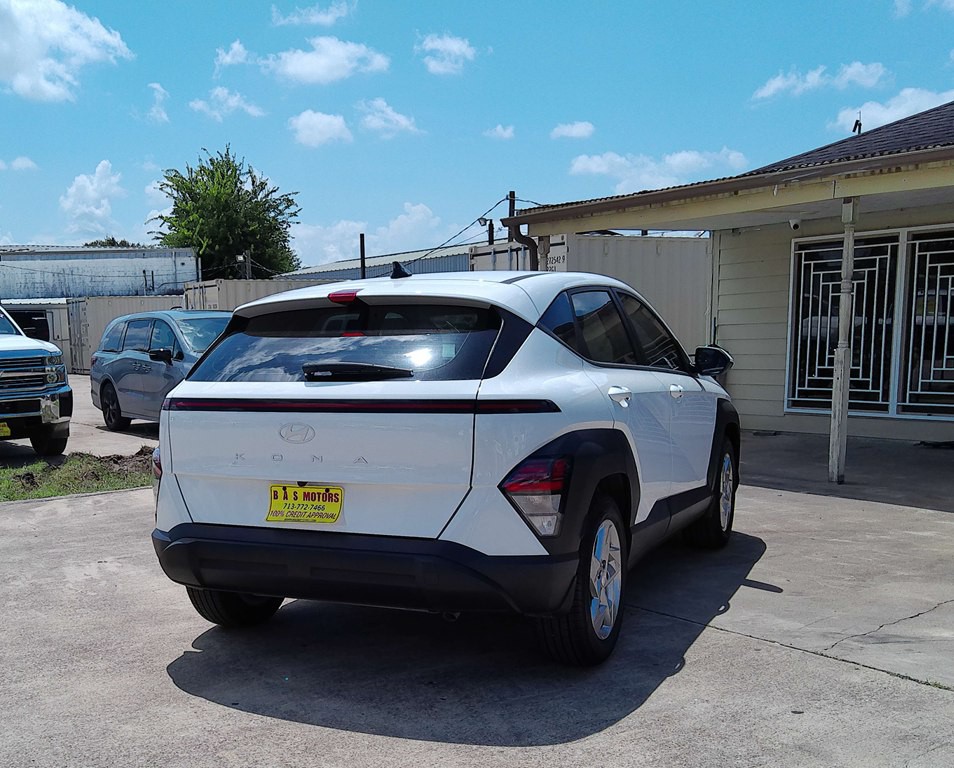 2025 Hyundai Kona Image 2