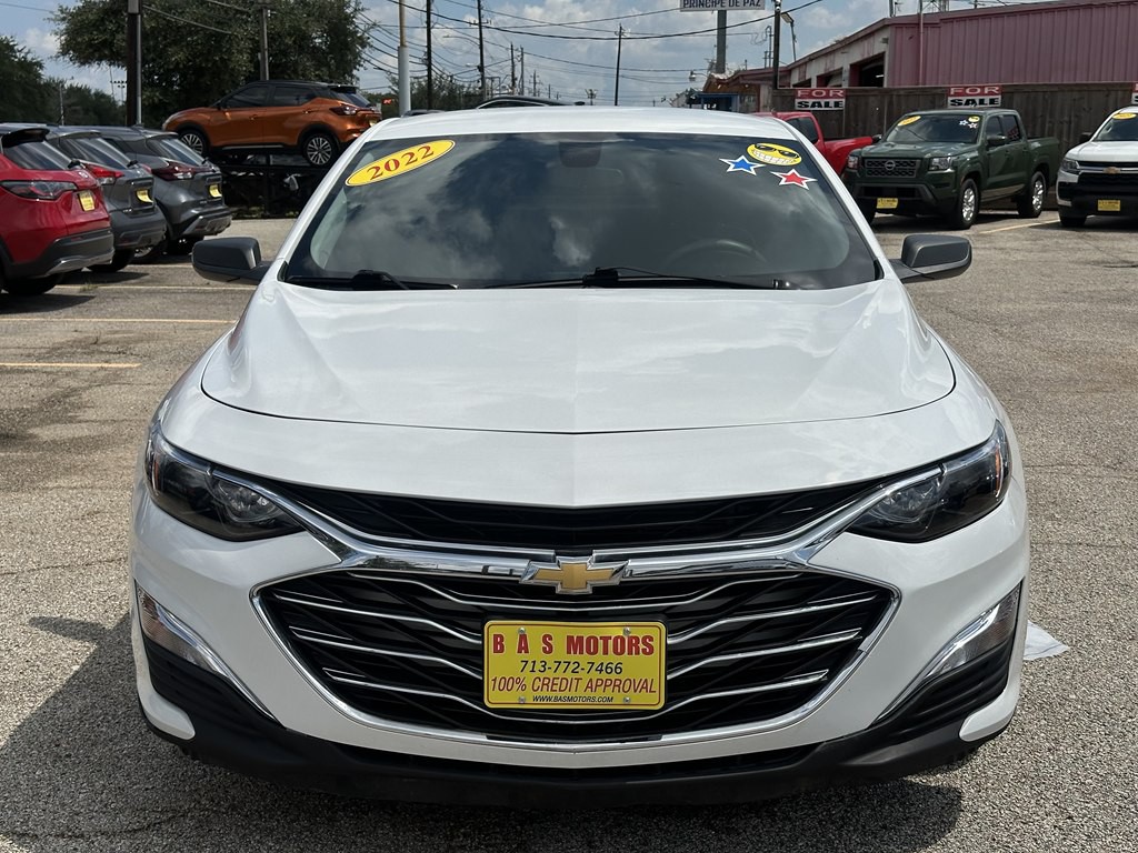 2022 Chevrolet Malibu Image 1