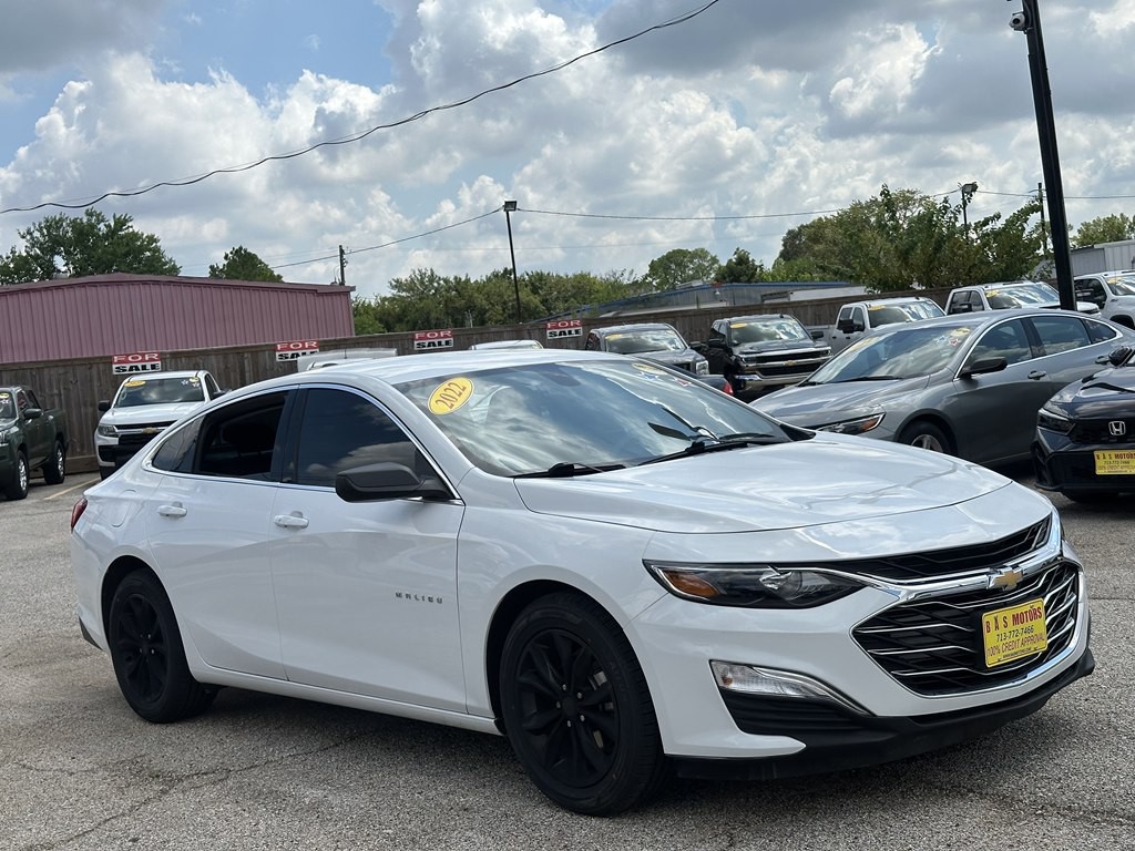 2022 Chevrolet Malibu Image 3