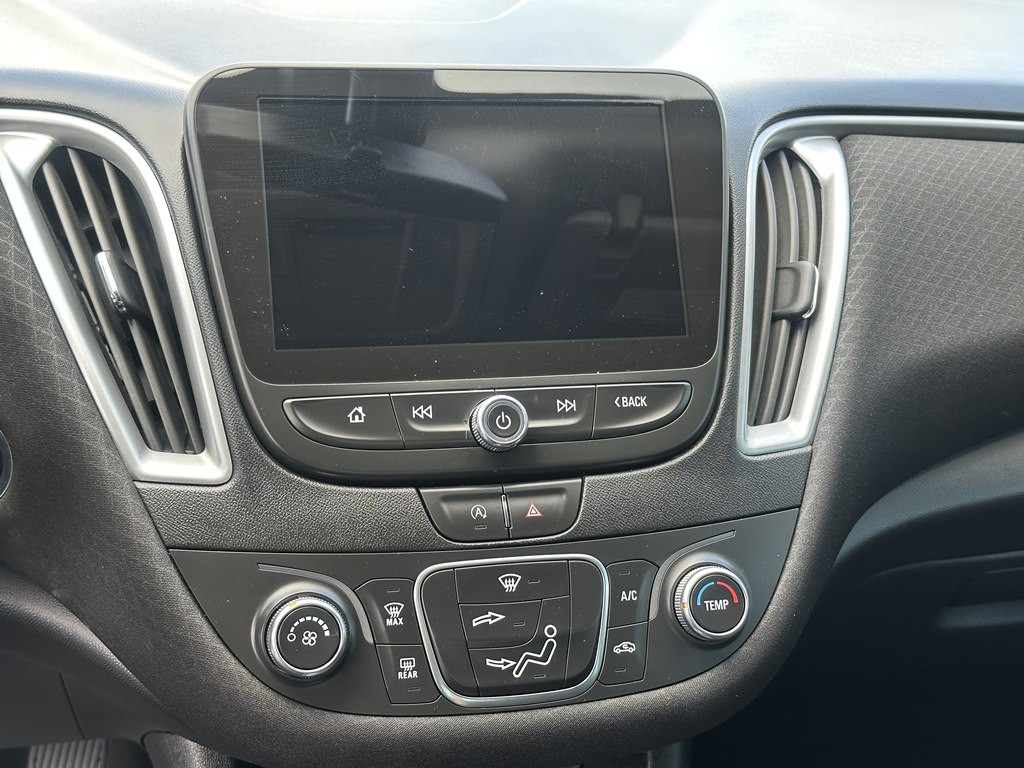 2022 Chevrolet Malibu Image 11