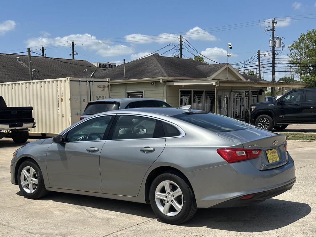 2024 Chevrolet Malibu Image 4