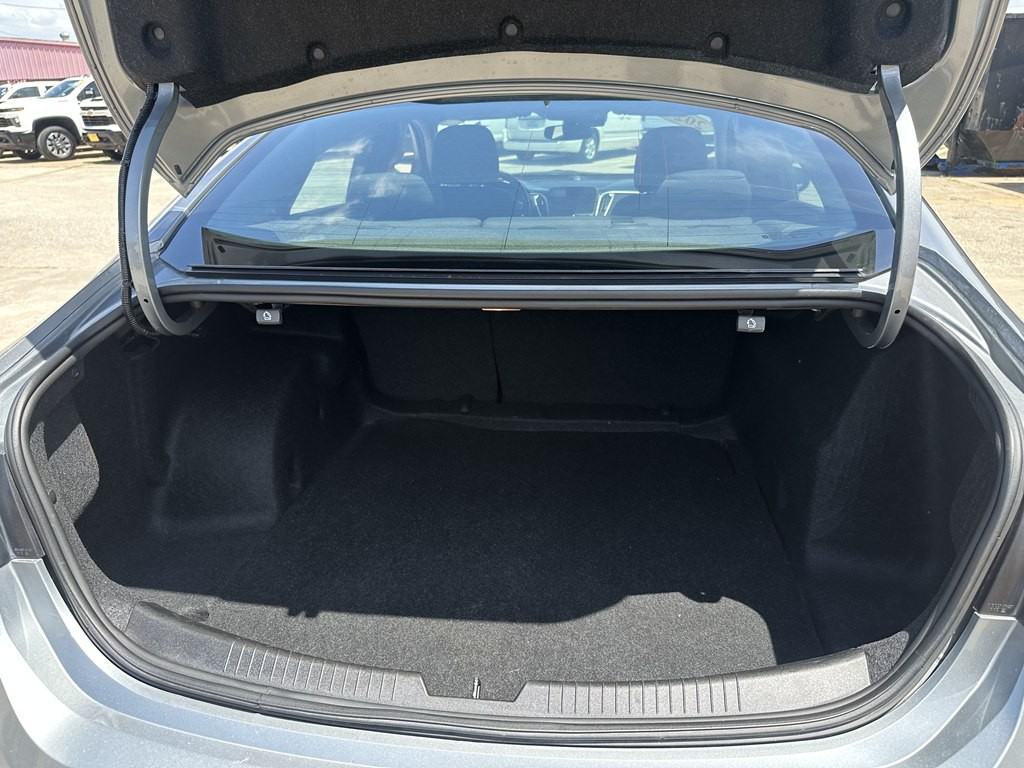 2024 Chevrolet Malibu Image 17