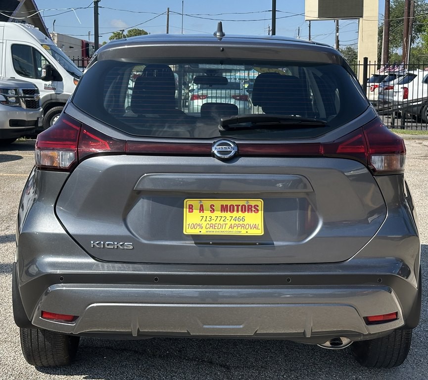 2023 Nissan Kicks Image 2