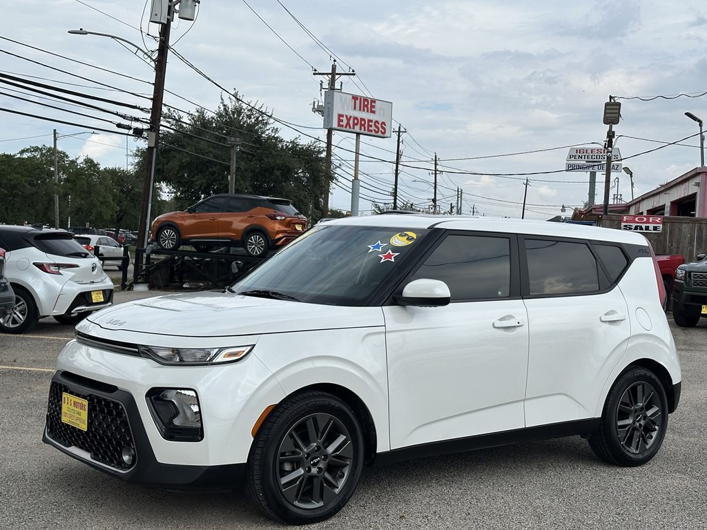 2022 Kia Soul Image 3