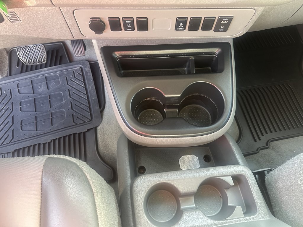 2019 Nissan NV Image 16