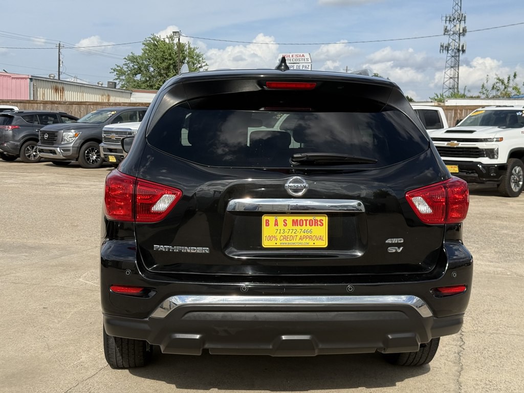 2020 Nissan Pathfinder Image 2