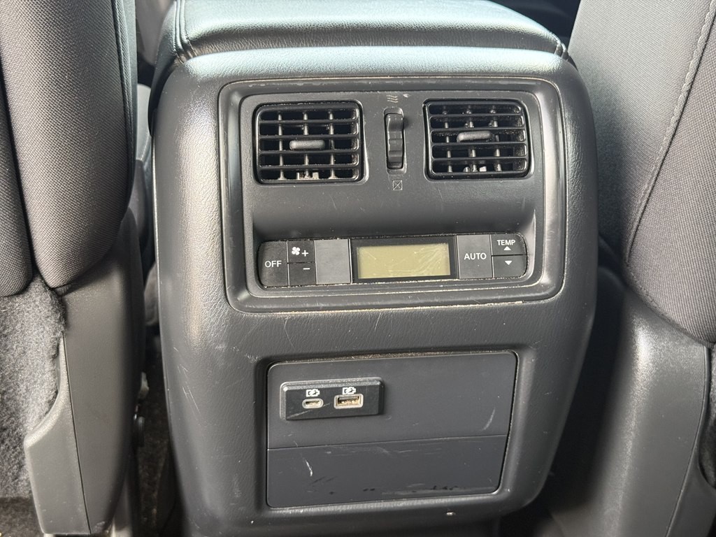2020 Nissan Pathfinder Image 16