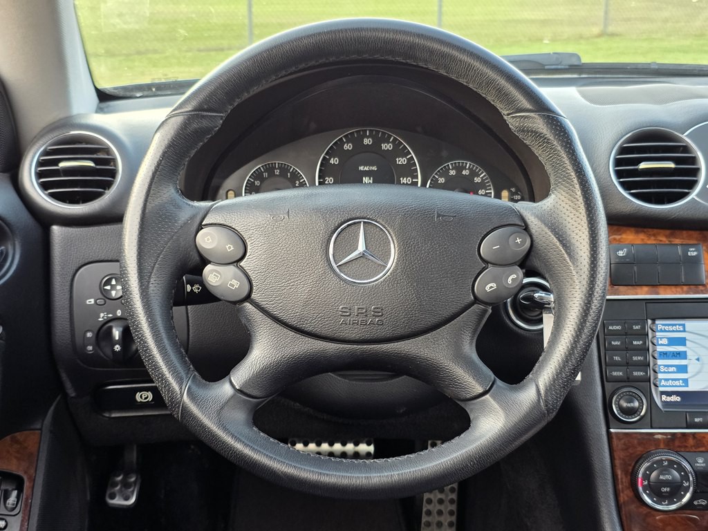 2009 Mercedes-Benz CLK-Class Image 11