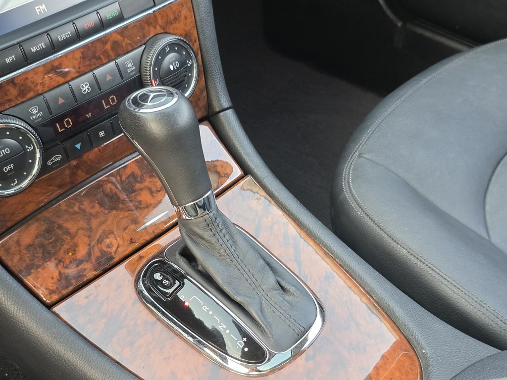 2009 Mercedes-Benz CLK-Class Image 20