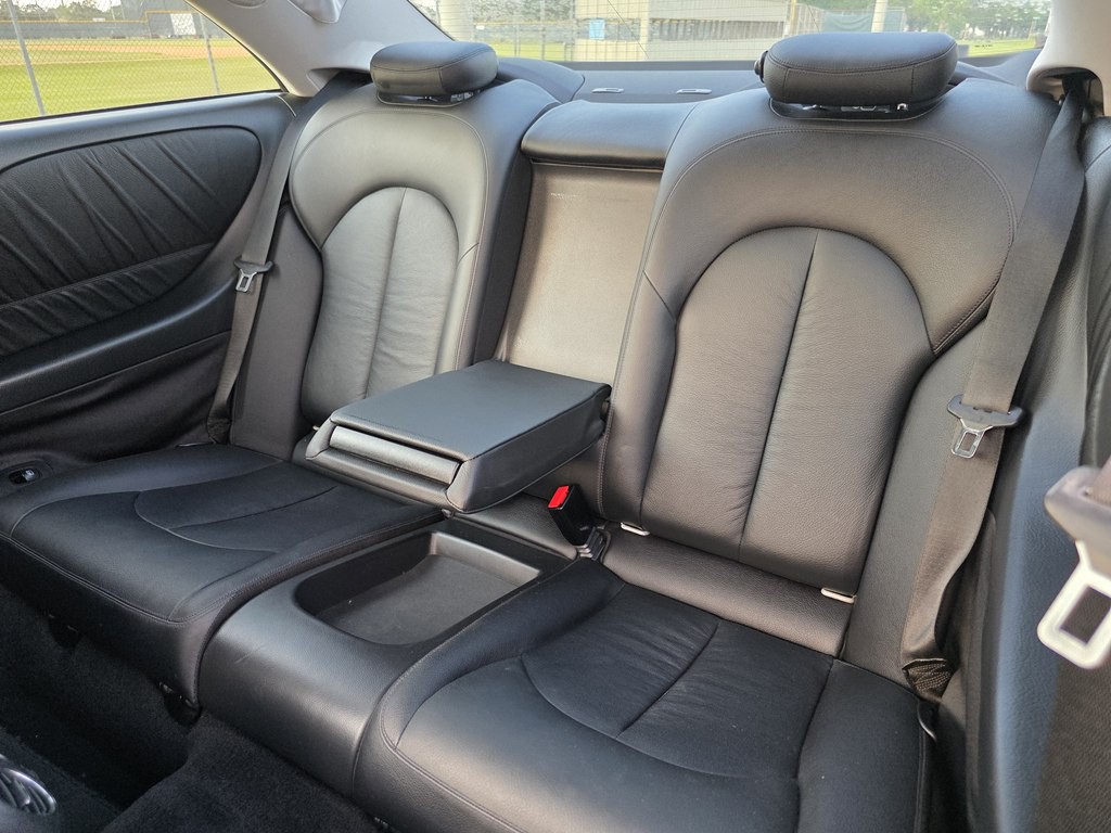 2009 Mercedes-Benz CLK-Class Image 26