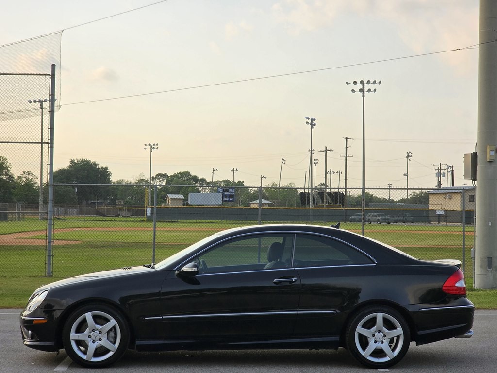 2009 Mercedes-Benz CLK-Class Image 27