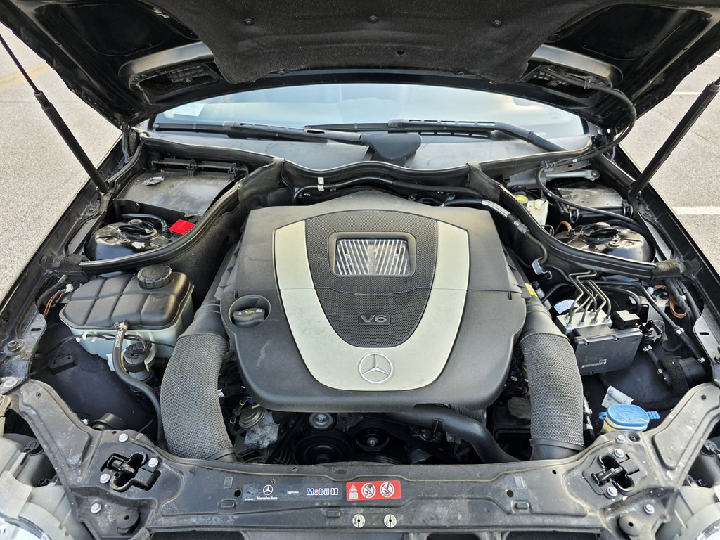 2009 Mercedes-Benz CLK-Class Image 32