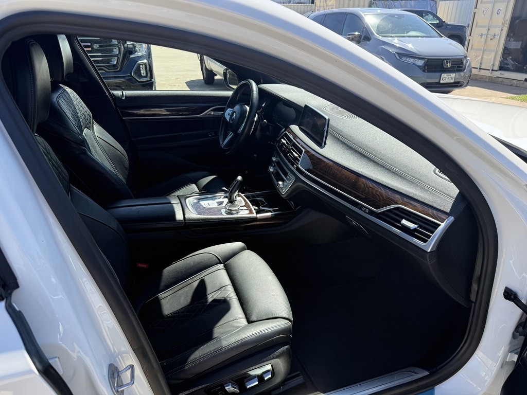 2022 BMW 7 Series Image 8