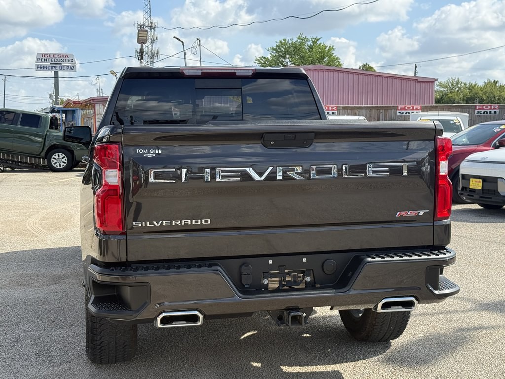 2021 Chevrolet Silverado 1500 Image 2