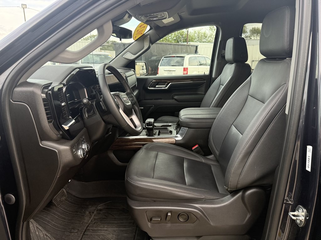 2024 GMC Sierra Image 7