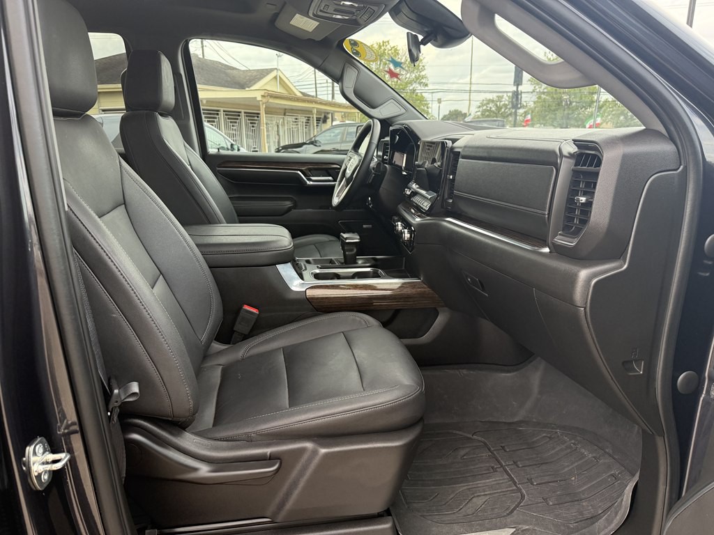 2024 GMC Sierra Image 8