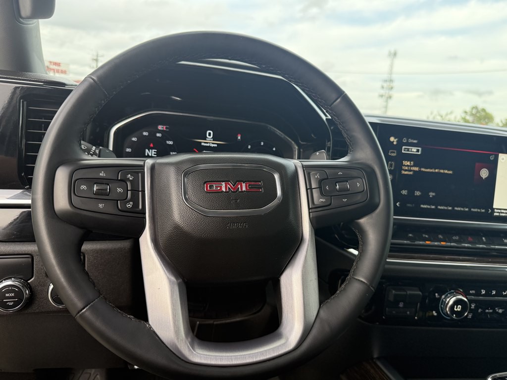 2024 GMC Sierra Image 11