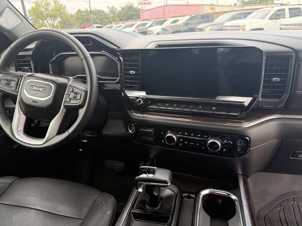 2024 GMC Sierra Image 13