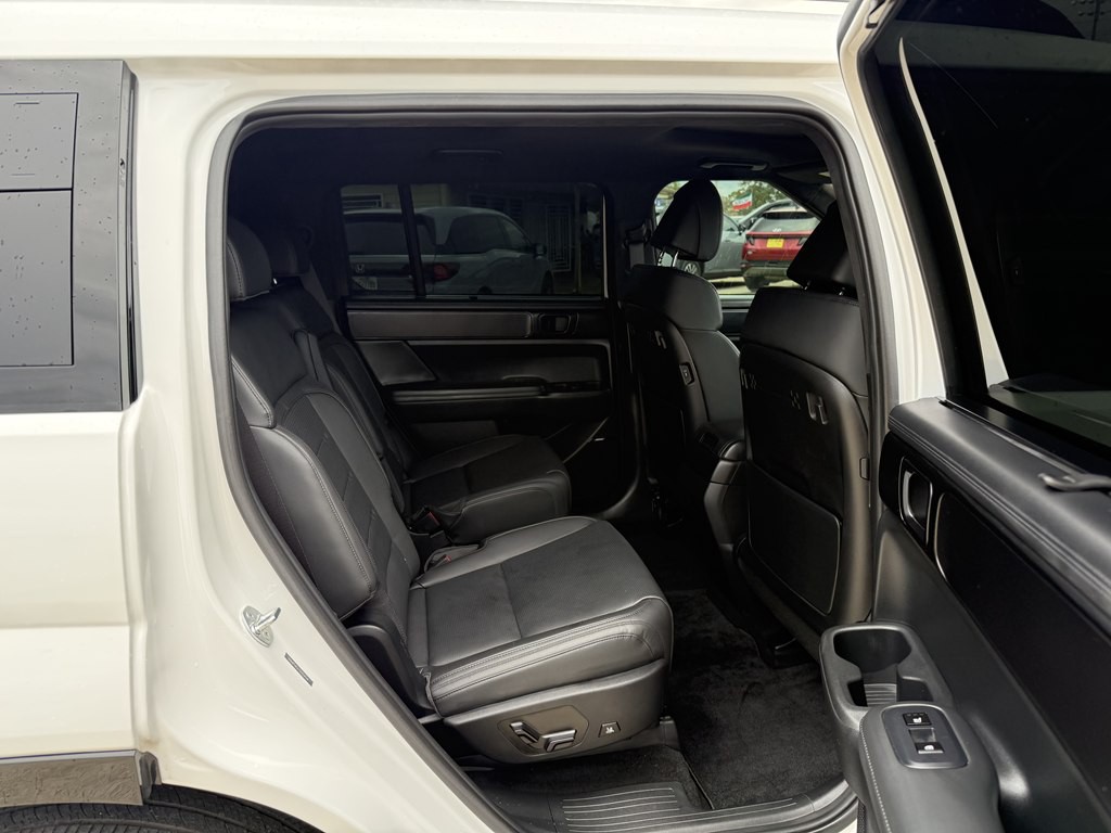 2025 Hyundai Santa Fe Image 12