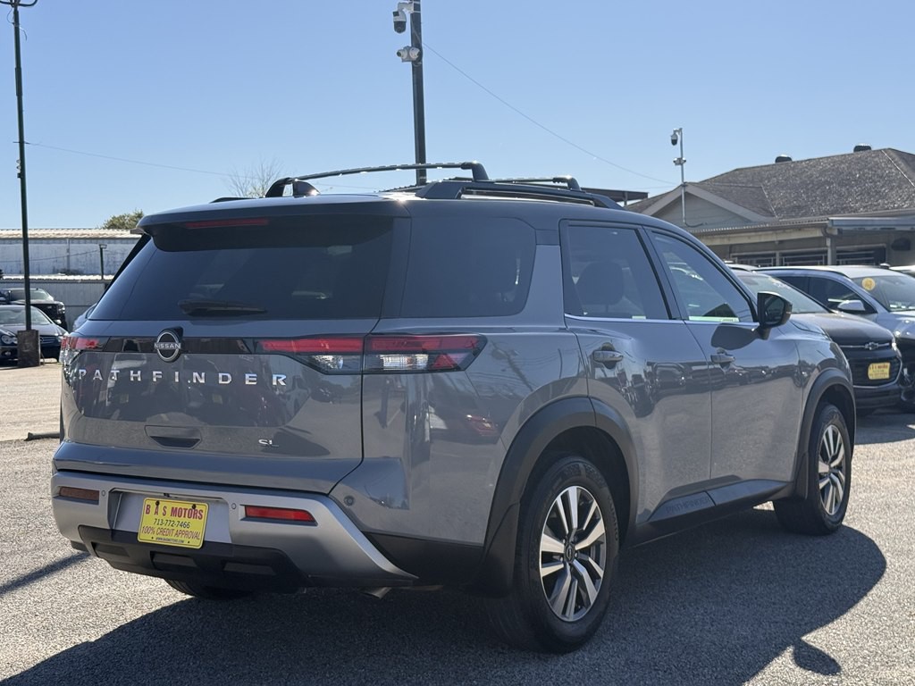 2022 Nissan Pathfinder Image 8