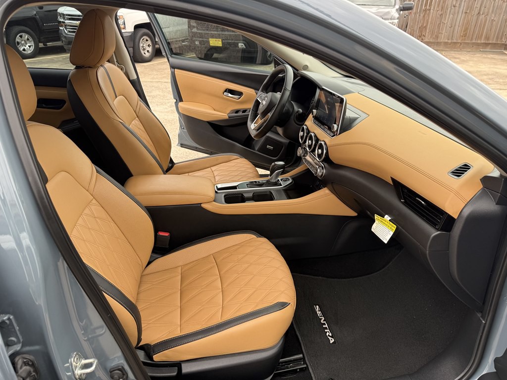 2025 Nissan Sentra Image 10