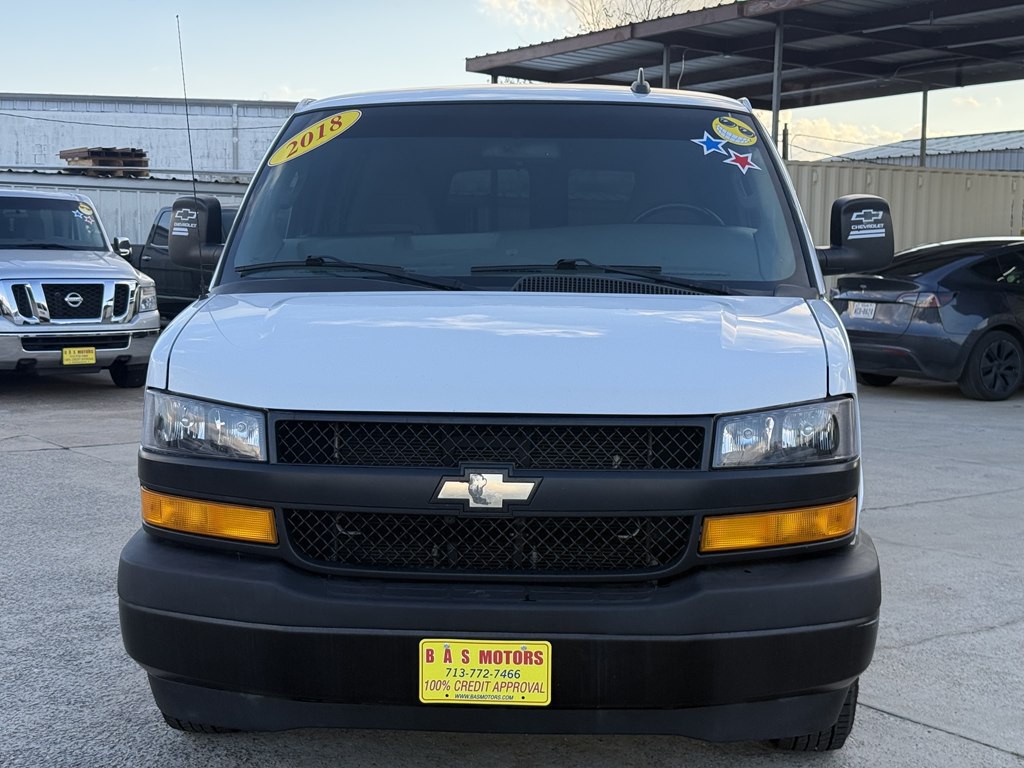 2018 Chevrolet Express Image 1