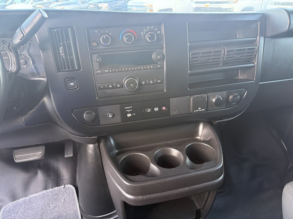 2018 Chevrolet Express Image 12