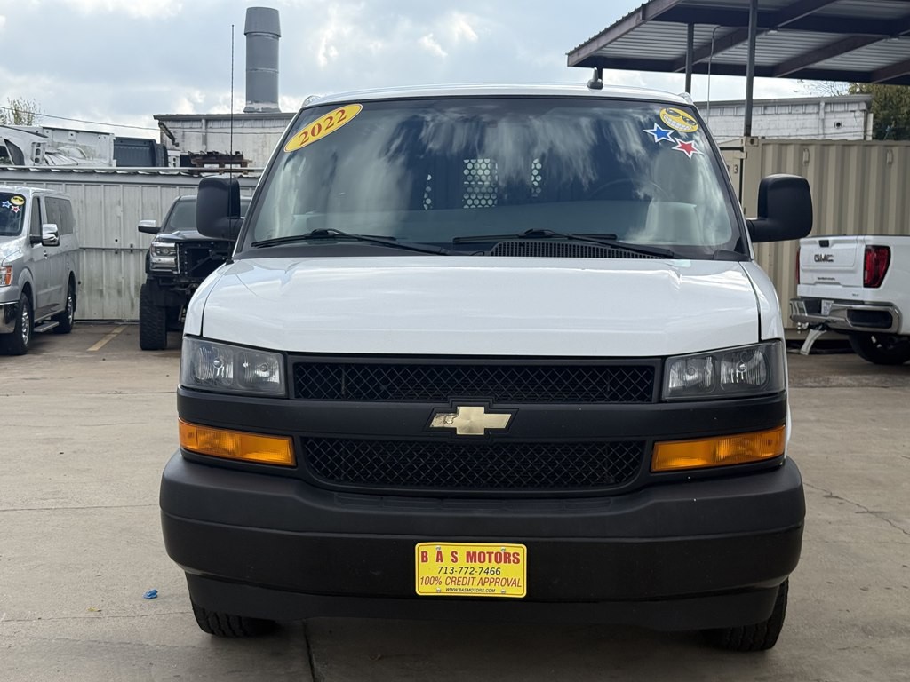 2022 Chevrolet Express Image 1