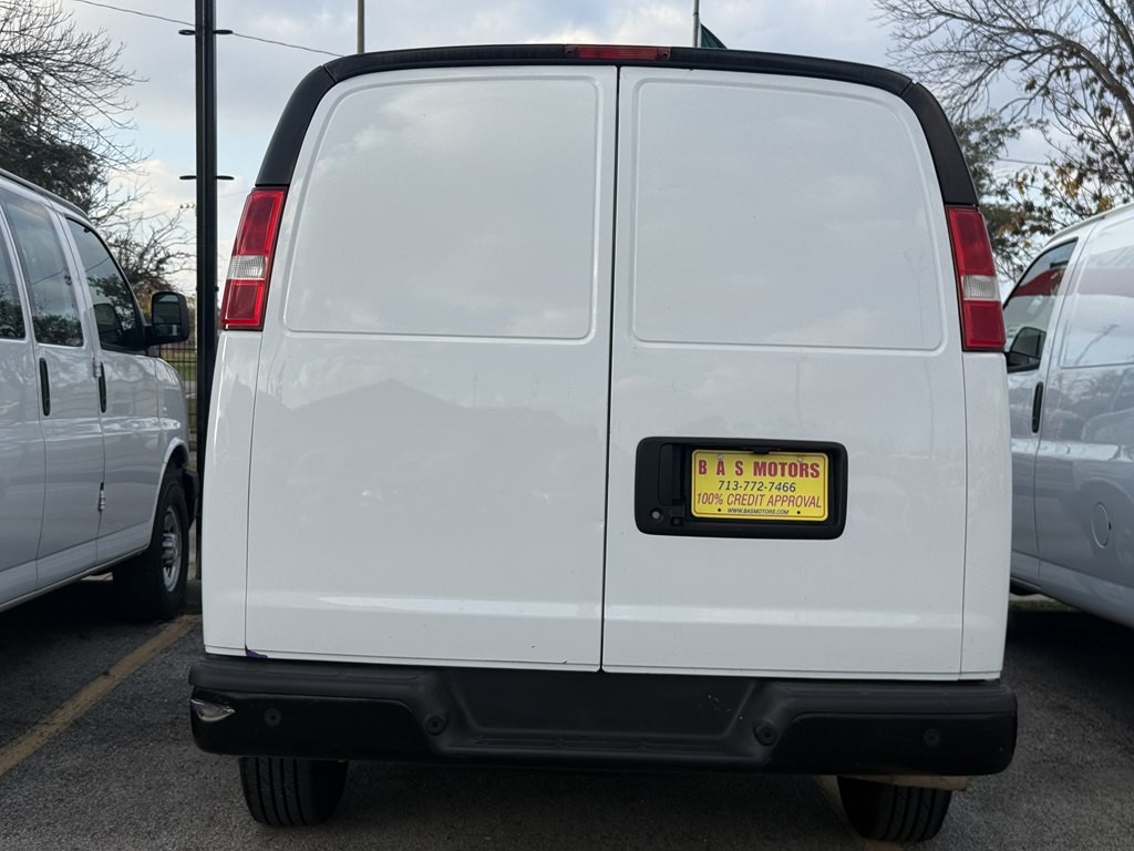 2021 Chevrolet Express Image 2