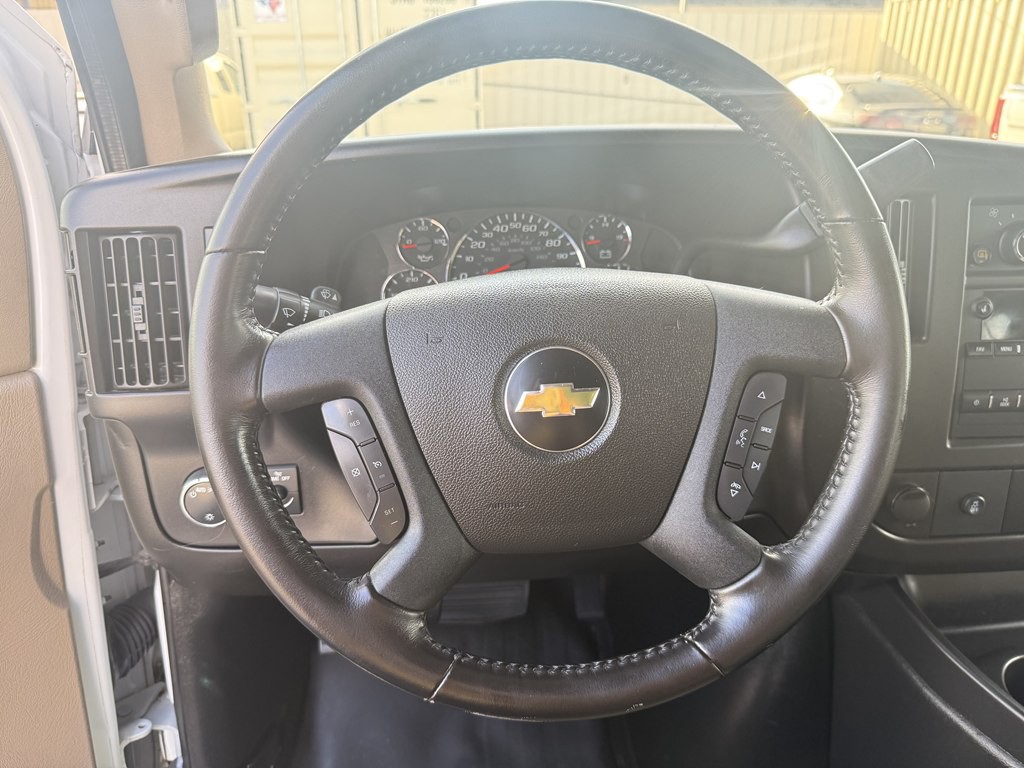 2021 Chevrolet Express Image 9