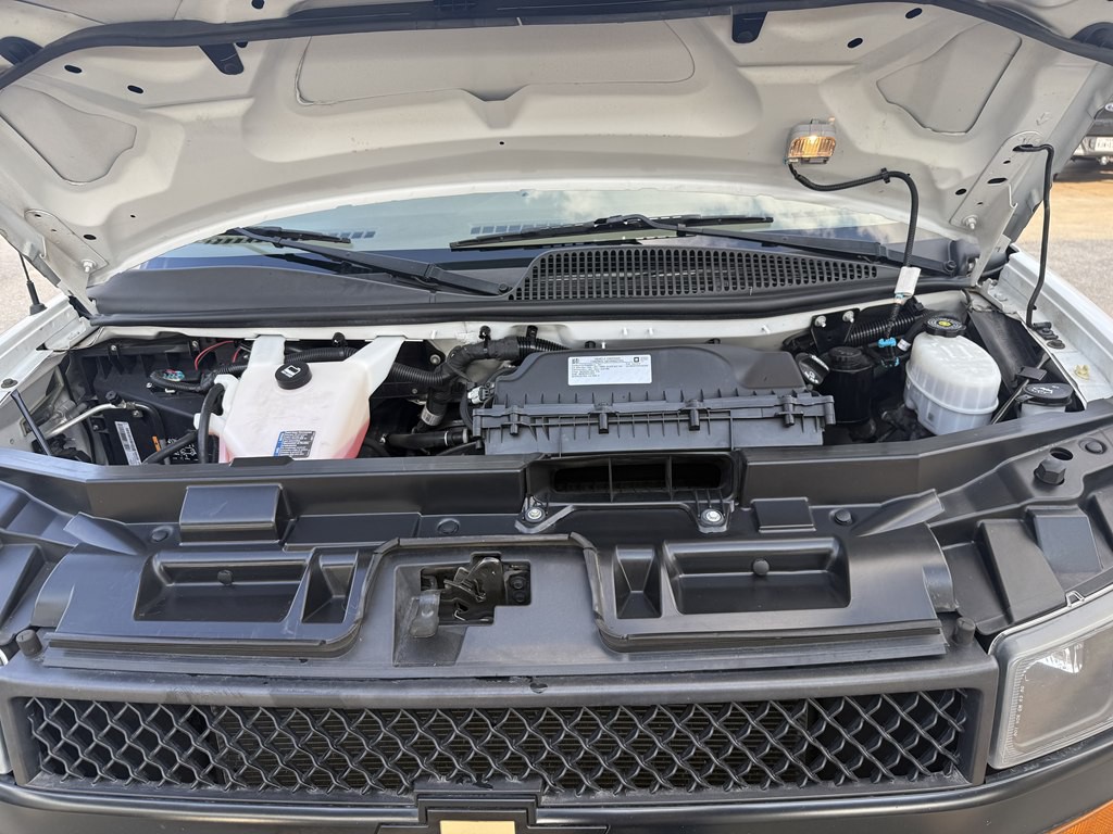 2021 Chevrolet Express Image 16