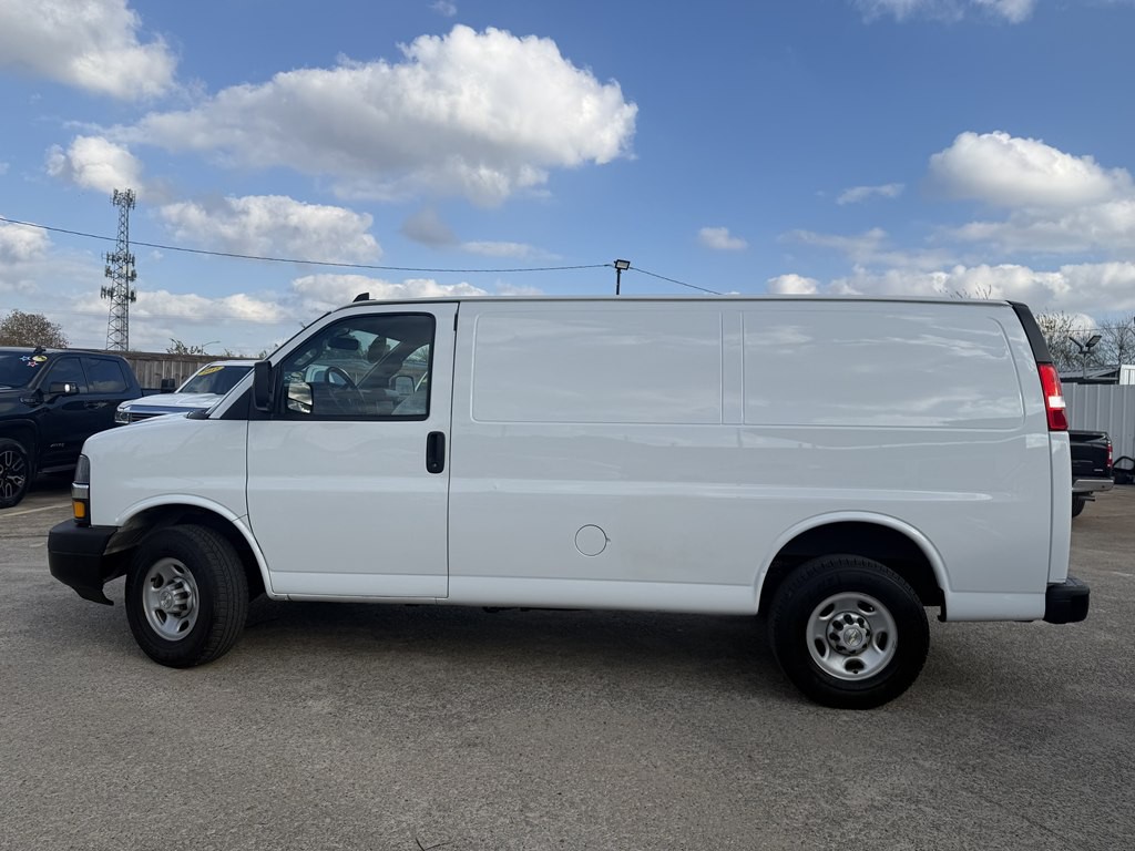 2023 Chevrolet Express Image 3