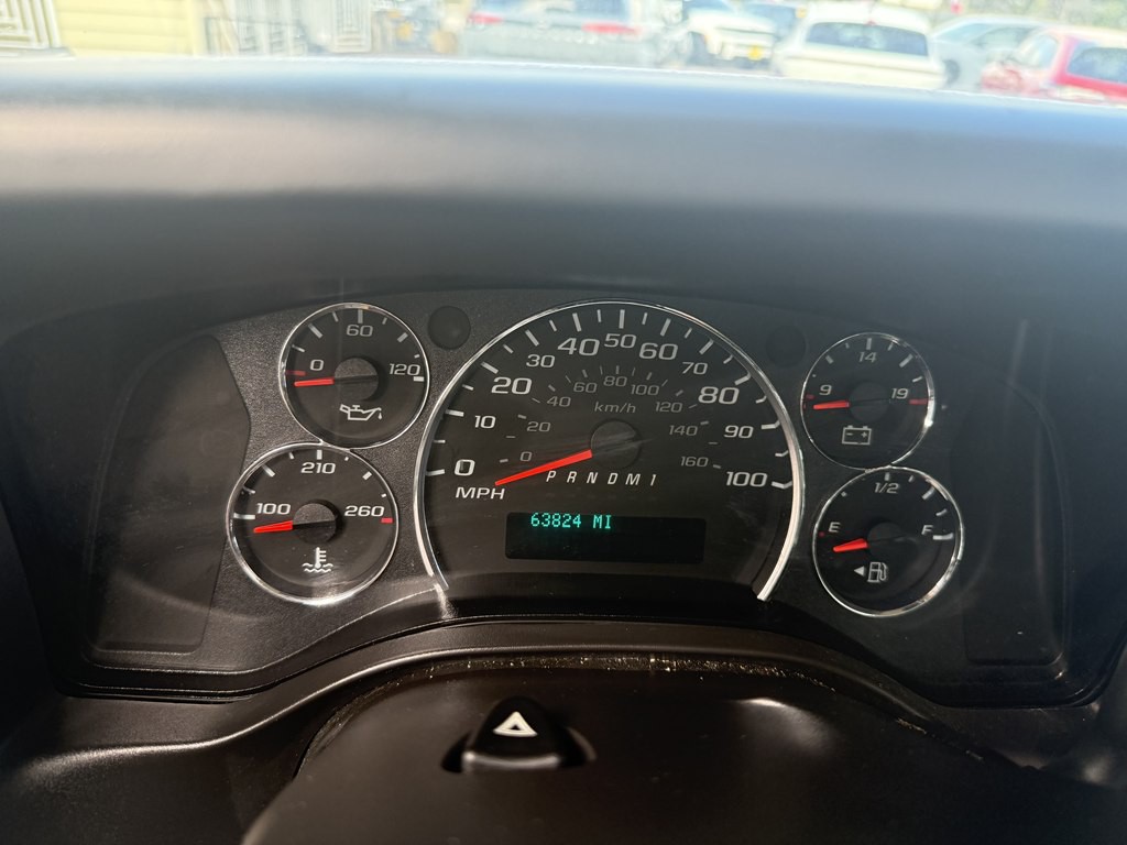 2023 Chevrolet Express Image 8