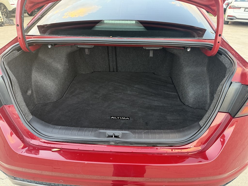 2020 Nissan Altima Image 17