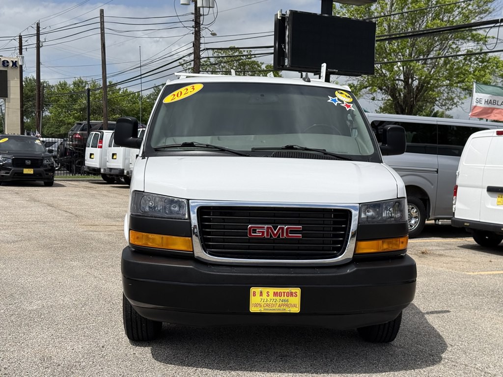 2023 GMC Savana Image 1