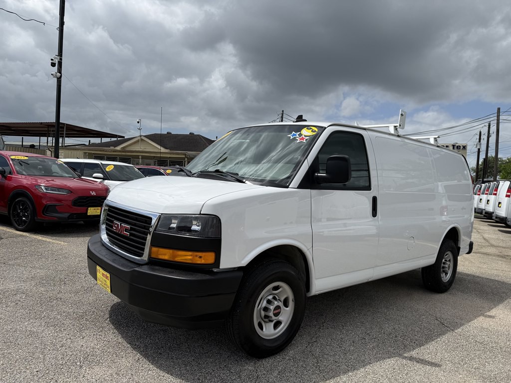 2023 GMC Savana Image 5