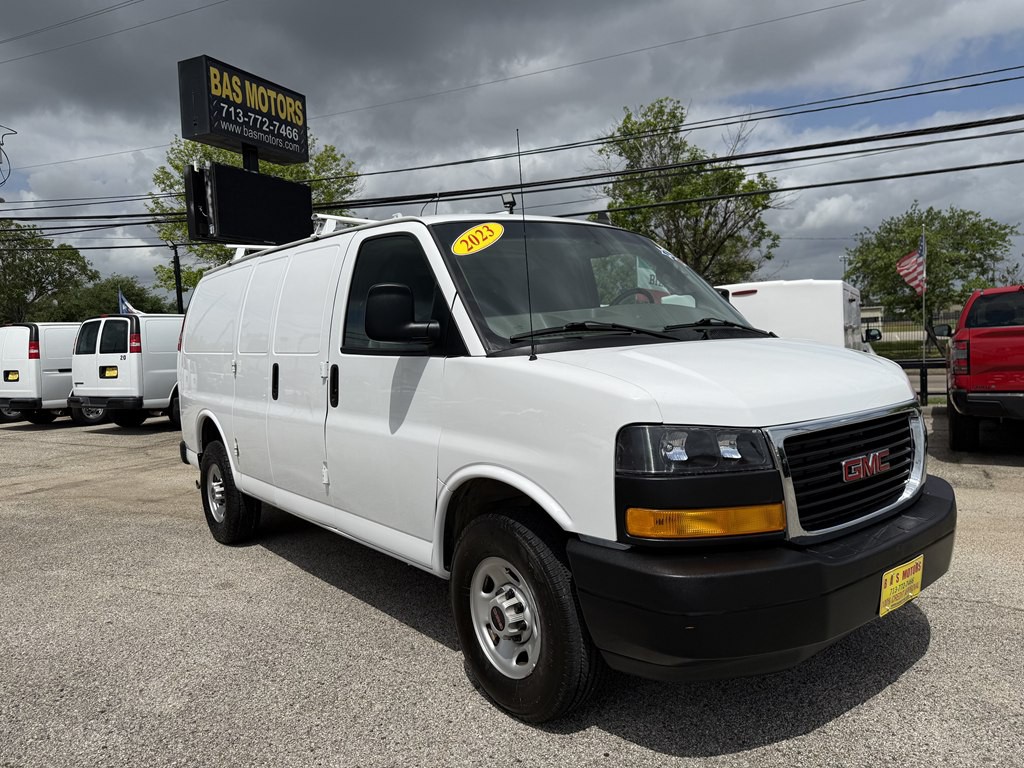 2023 GMC Savana Image 6