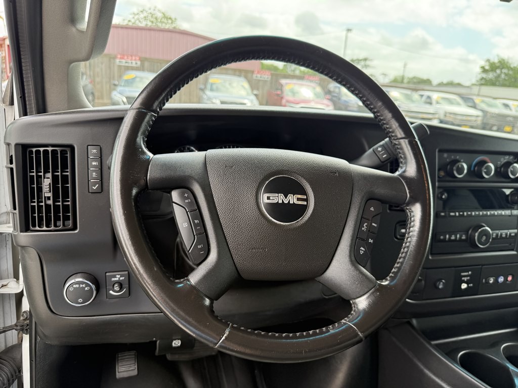 2023 GMC Savana Image 11