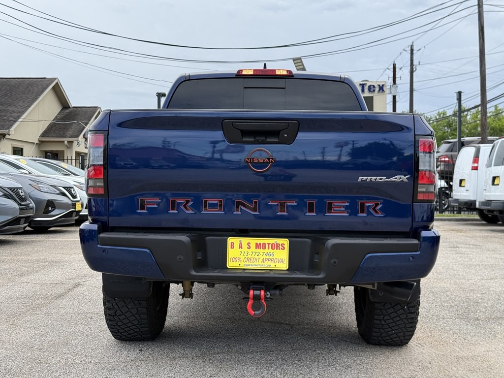 2023 Nissan Frontier Image 2
