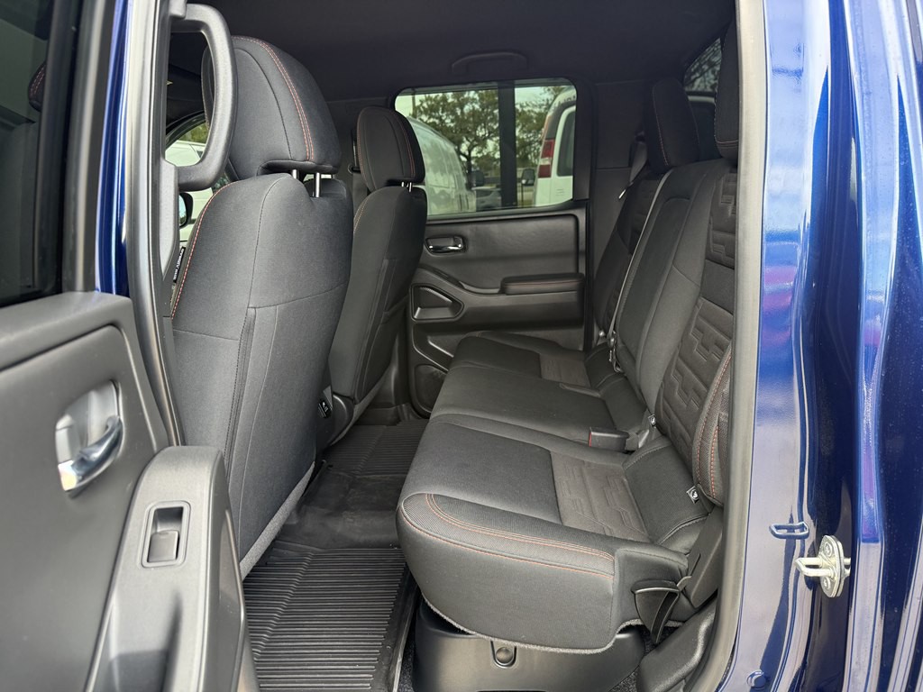 2023 Nissan Frontier Image 9