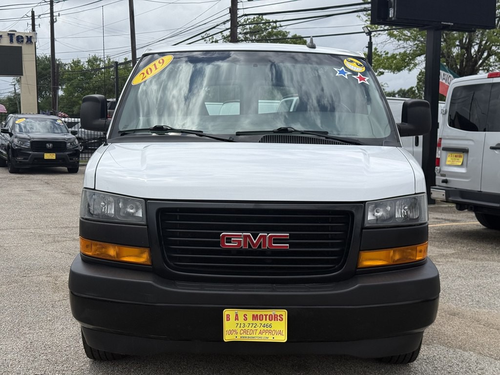 2019 GMC Savana Image 1
