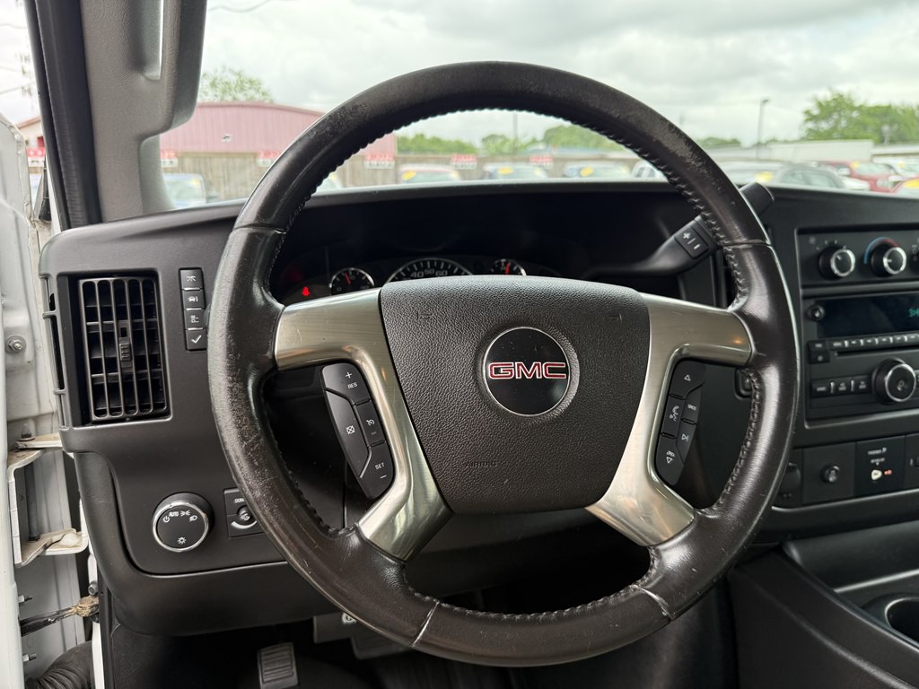 2019 GMC Savana Image 16