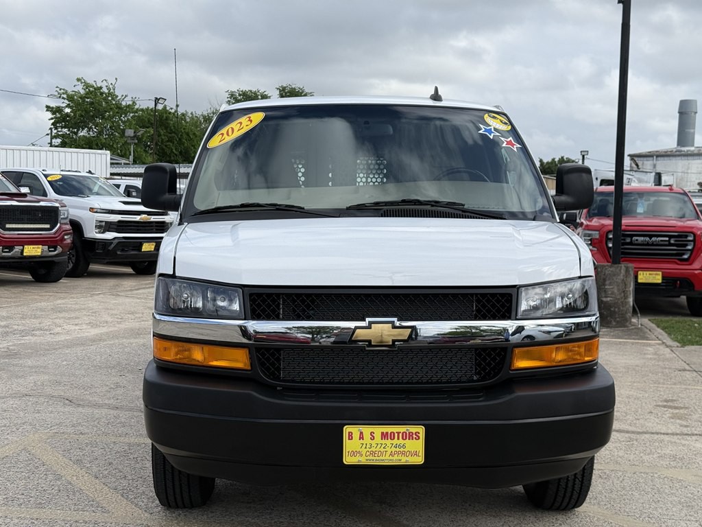 2023 Chevrolet Express Image 1