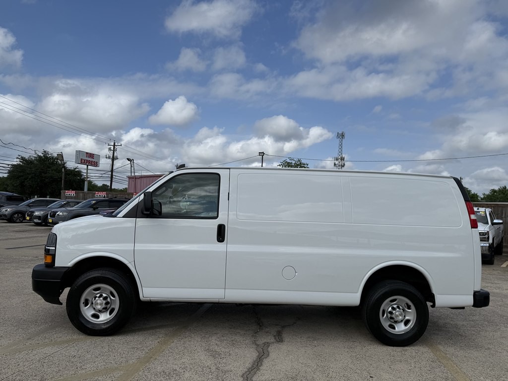 2023 Chevrolet Express Image 3