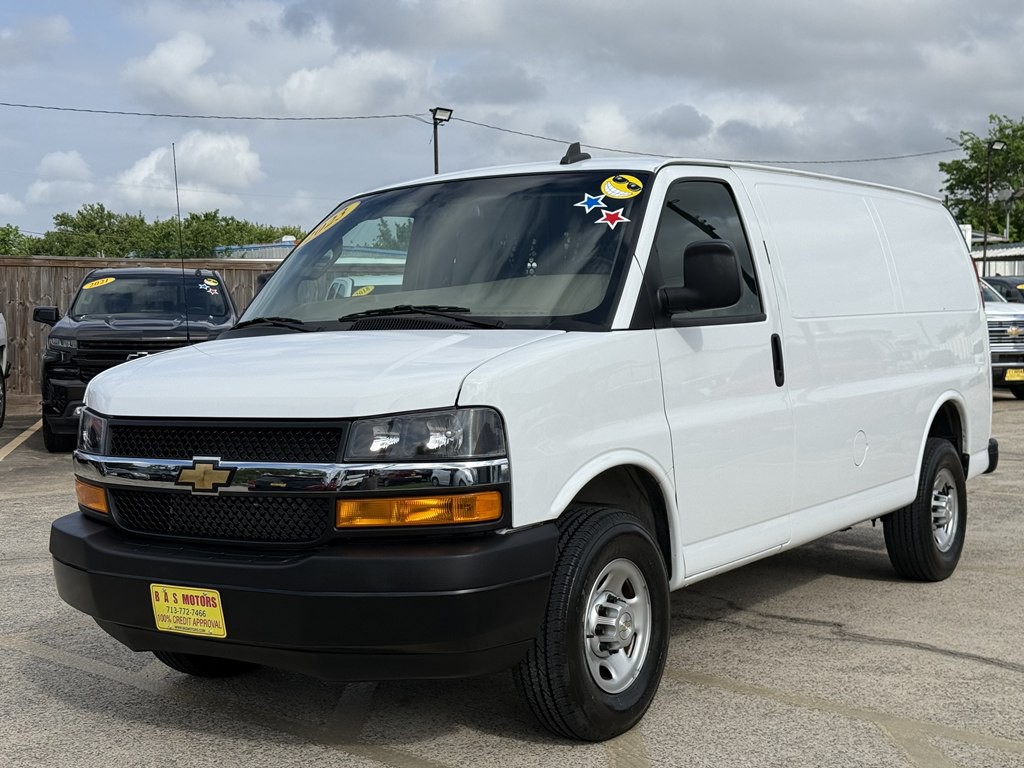 2023 Chevrolet Express Image 5