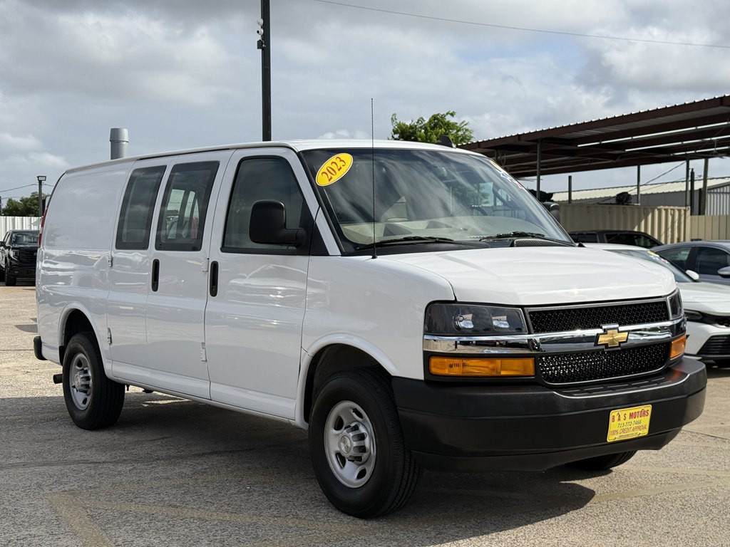 2023 Chevrolet Express Image 6