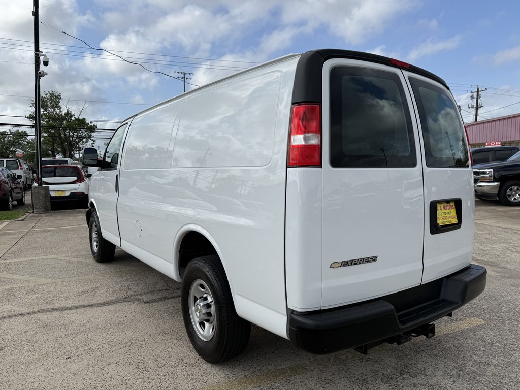 2023 Chevrolet Express Image 7