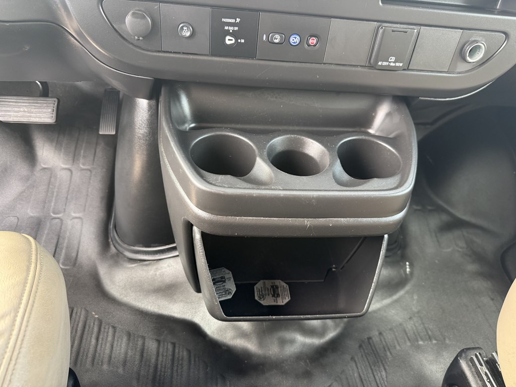 2023 Chevrolet Express Image 13
