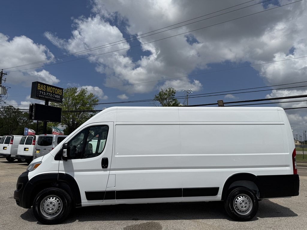 2025 RAM Promaster Image 4