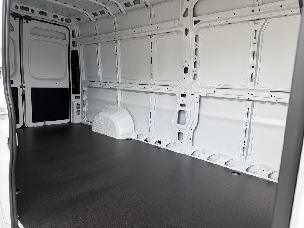 2025 RAM Promaster Image 6